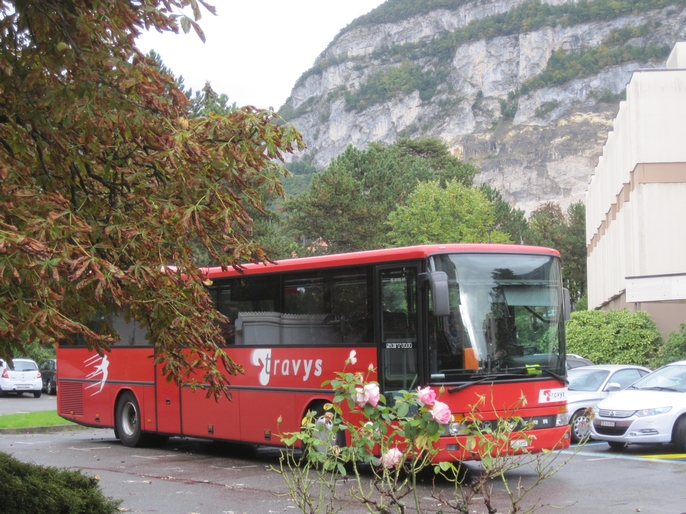 Le car attend les Vaudois